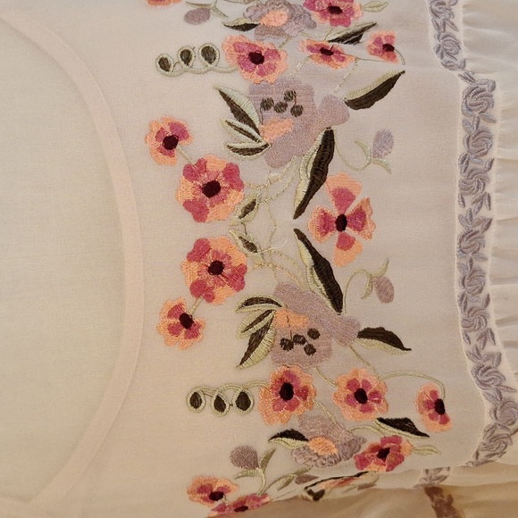 Floral embroidery top bell sleeve top embroidered blouse blush - Picture 3 of 7